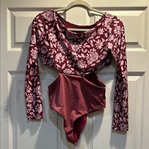 Bronzini Dias De Sol Purple Floral Long Sleeve Cutout One-Piece Swimsuit M